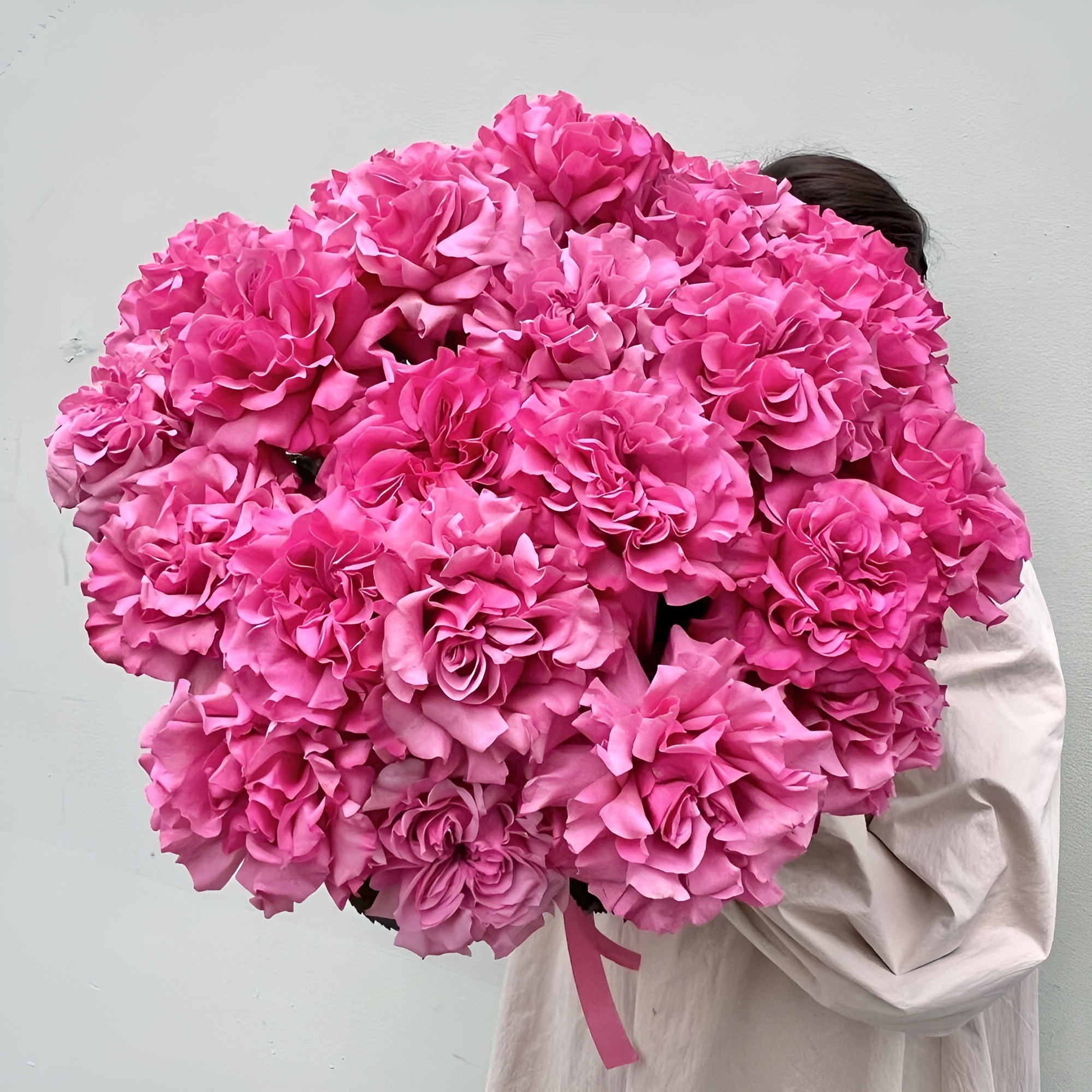 Роскошный букет из пионовидных роз – королевский подарок Усолье-Сибирское Иркутская область